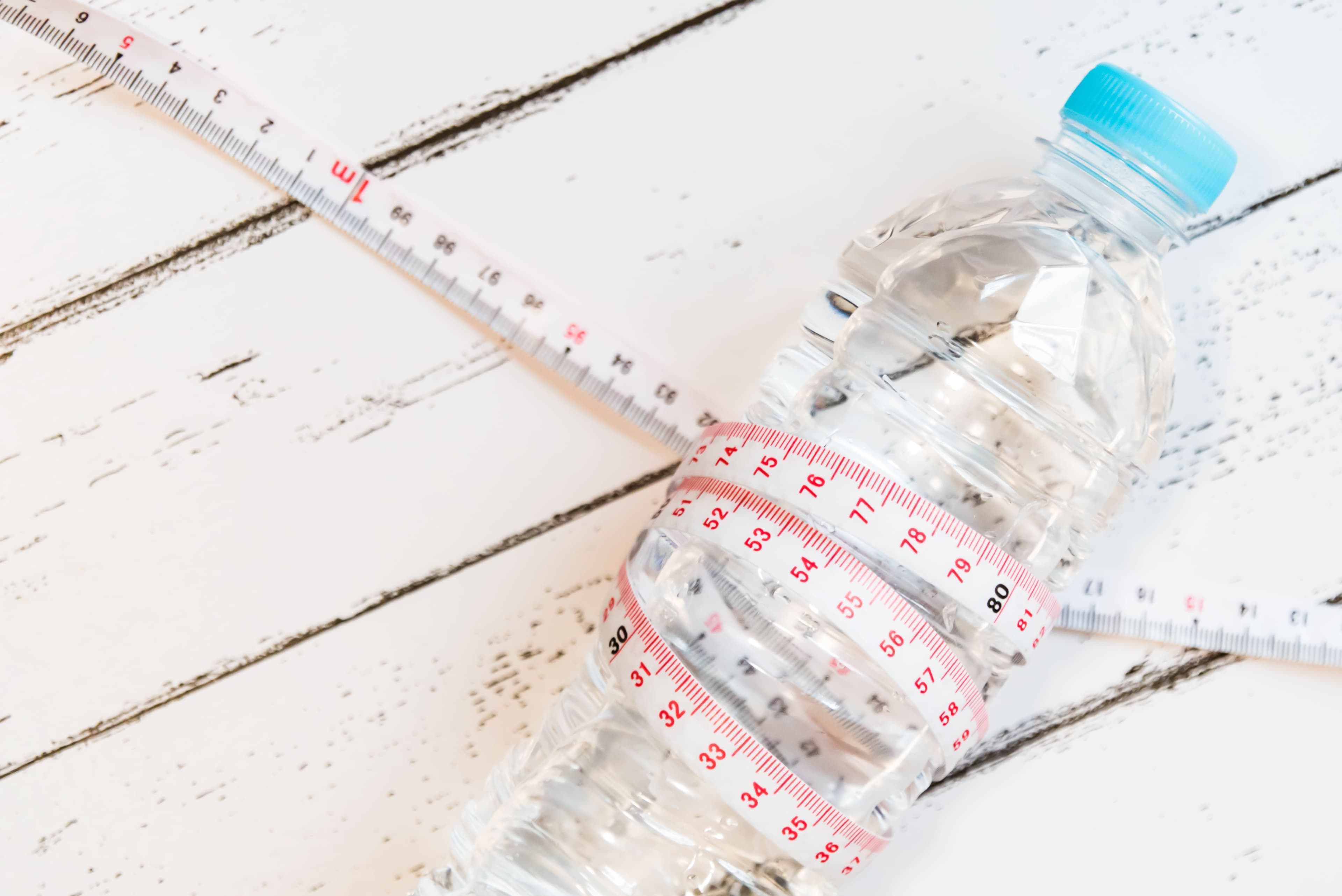 Ternyata Kalori dan Air Mineral Berhubungan dan Bisa Turunkan Berat Badan